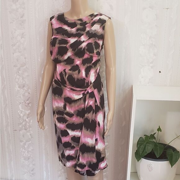 Diane Von Furstenberg Front Twist Dress - Picture 1 of 7